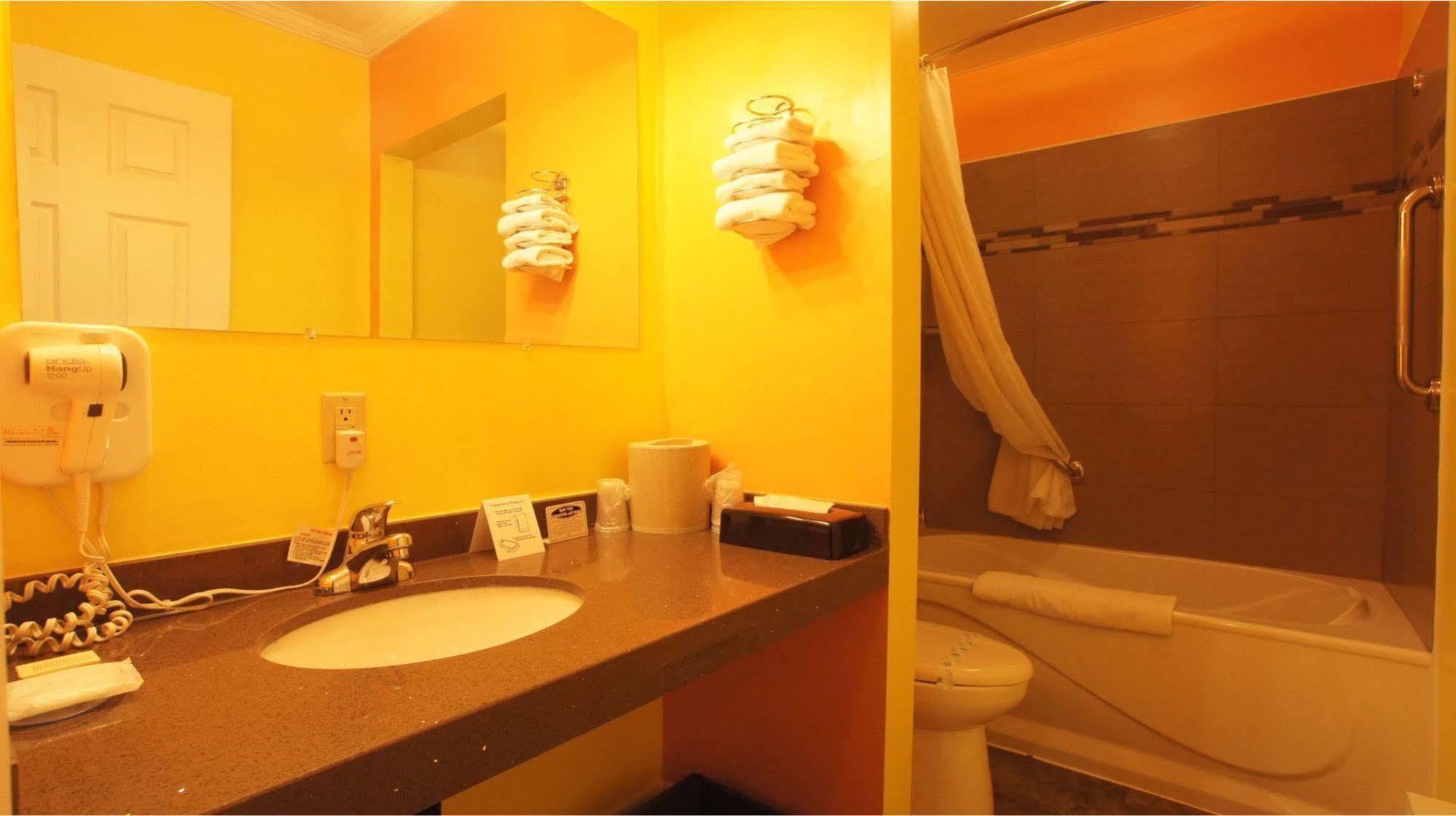 Harmony Inn Goderich Εξωτερικό φωτογραφία
